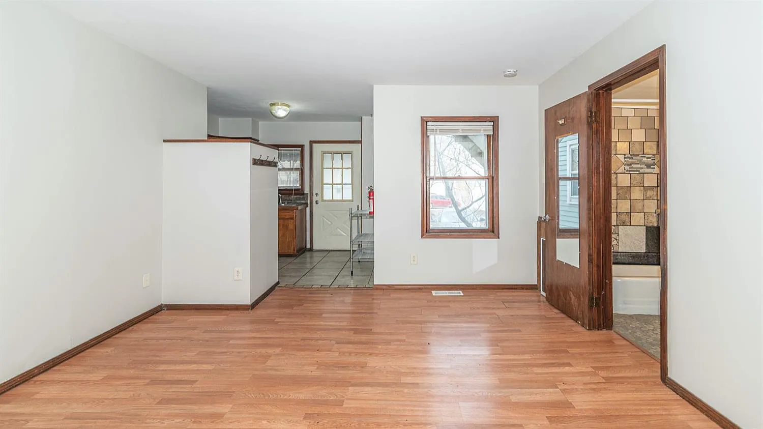 Living Room - 307 N Adams St