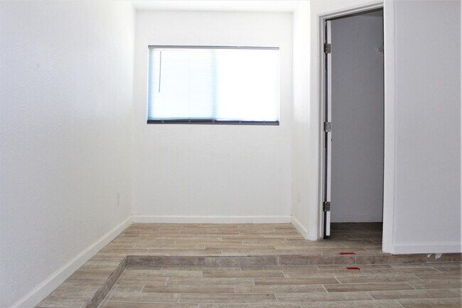 Building Photo - 10833 Cardigan Dr