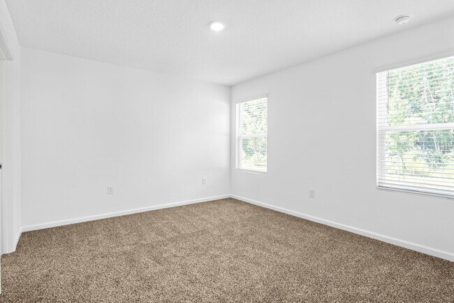 Building Photo - 353 Ardila Cir