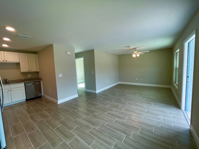 Building Photo - Brand New- UPDATED 3 Bedroom 2 Bath Duplex...