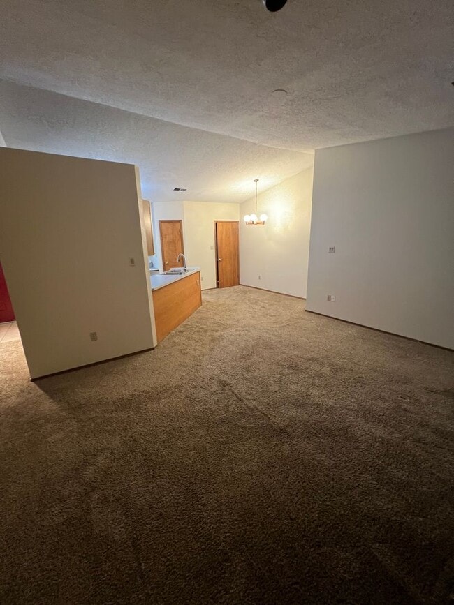 Building Photo - Taylor Ranch 3 Bedrooms 2 Bath 2/CG 1164/sf