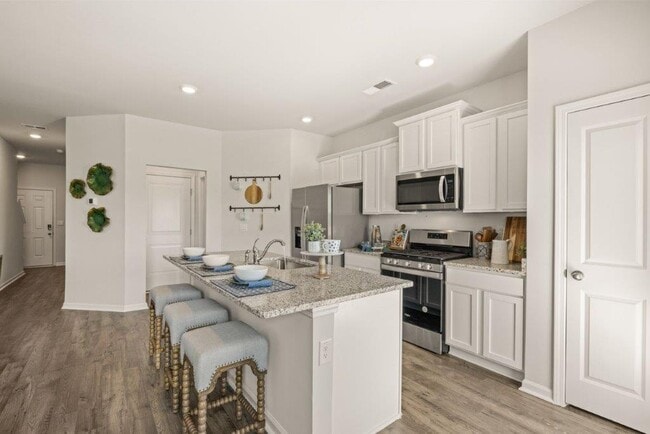 Building Photo - 811 Grovebury Ct