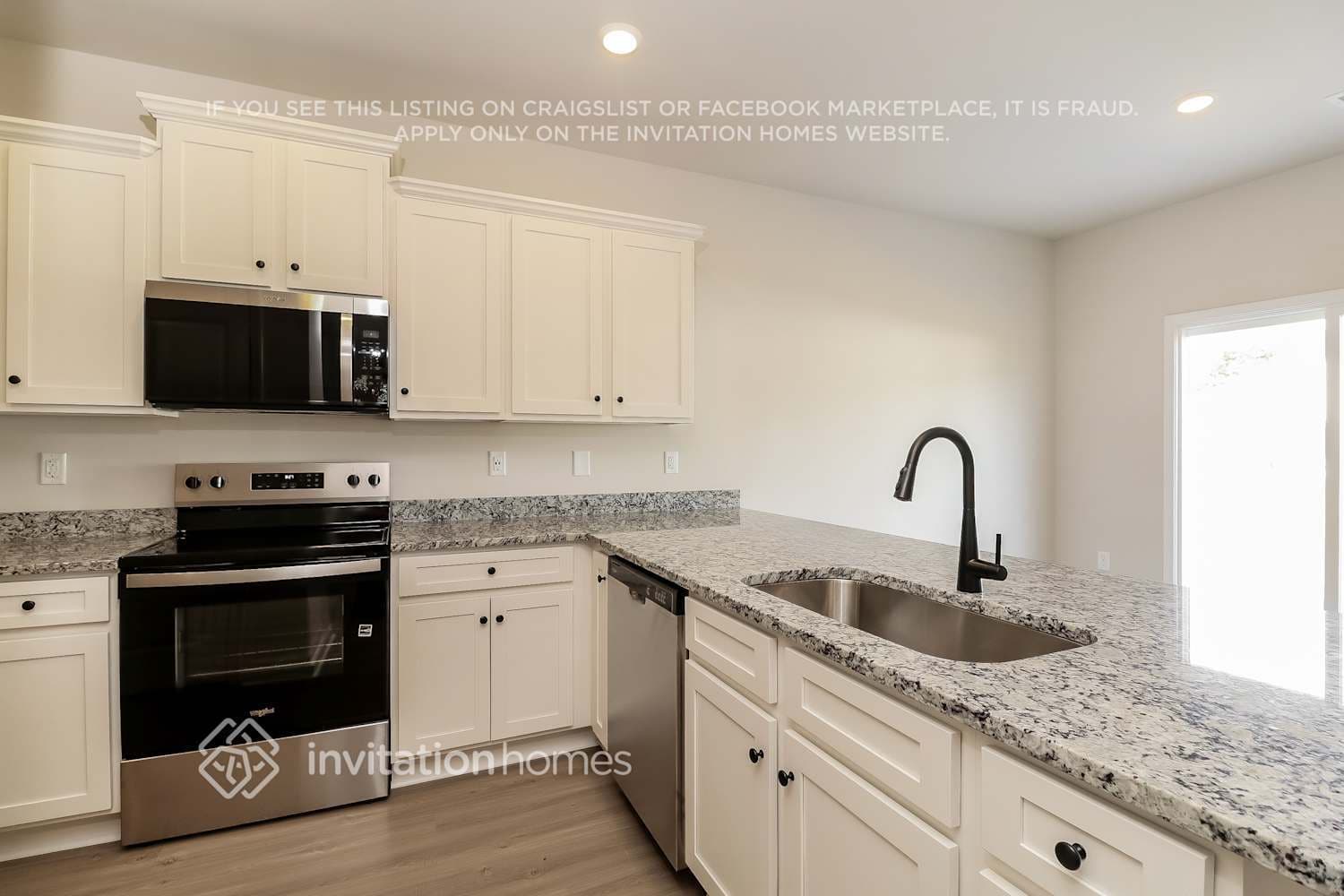 Building Photo - 3332 Burberry Dr