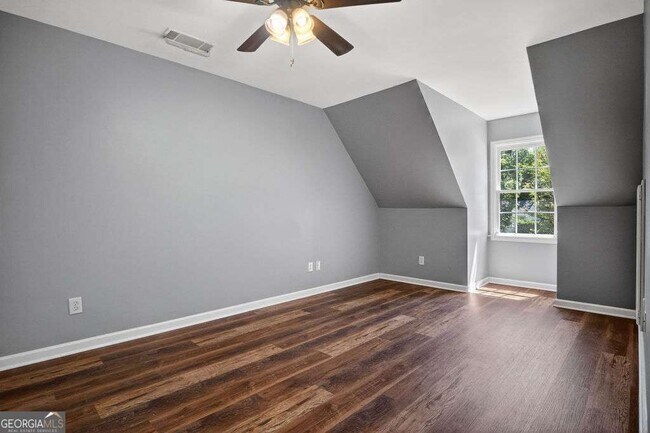 Building Photo - 354 E Creek Bend