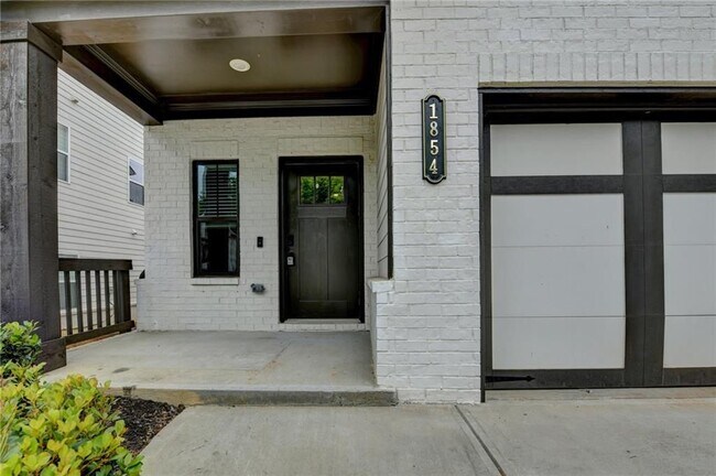 Building Photo - 1854 Westfall Lndg