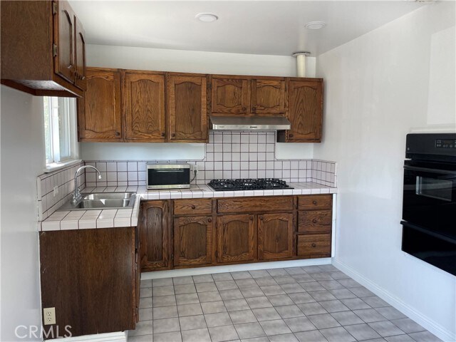 Building Photo - 1009 W Clark Ave