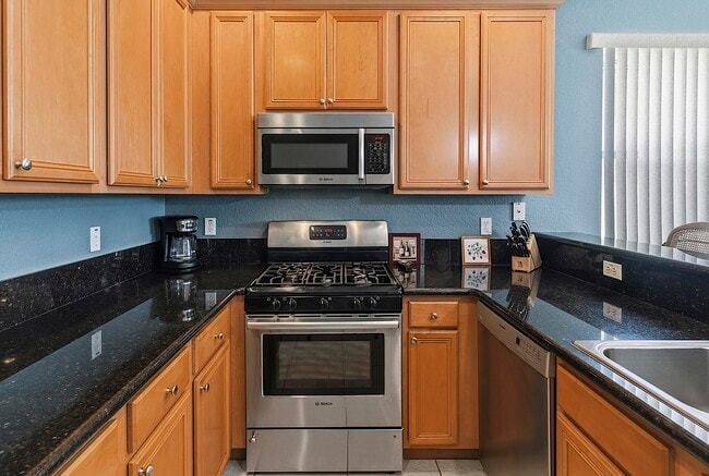 Building Photo - 217 Berenger Walk