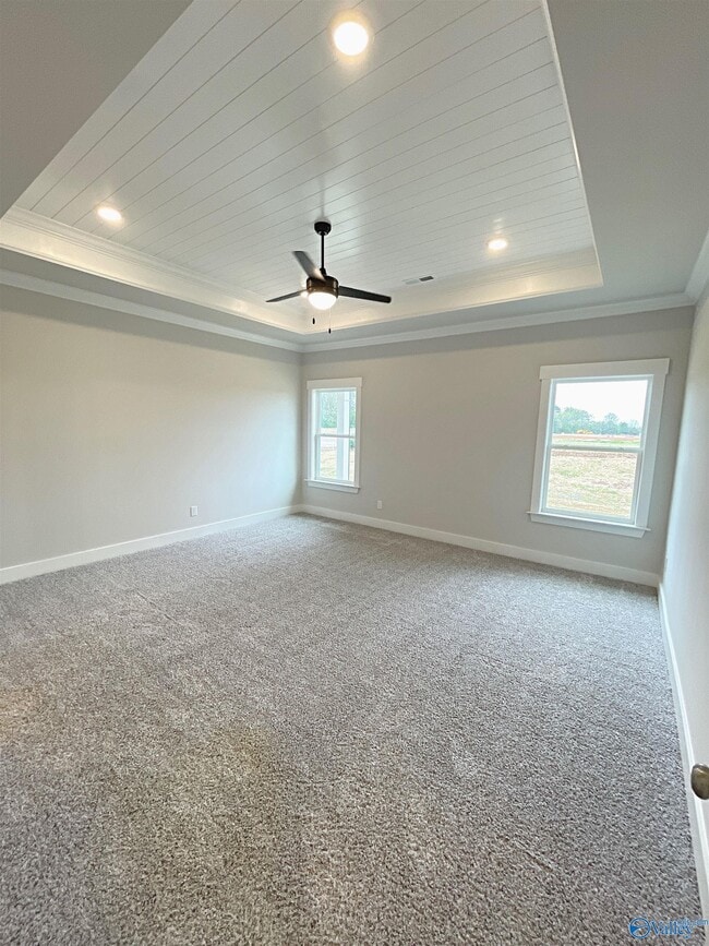 Building Photo - 156 Rugby Dr