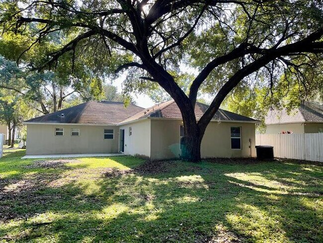 Building Photo - 1129 Sea Eagle Ave