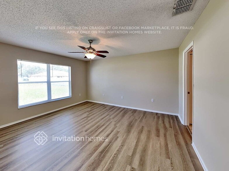 Building Photo - 5262 Miriam Dr