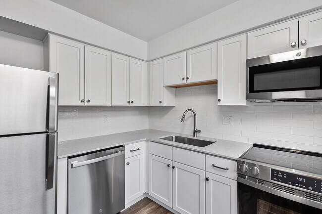 Interior Photo - 1326 Corona