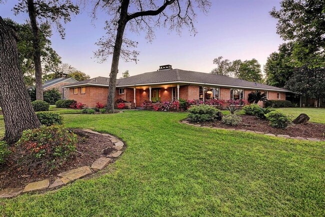 Building Photo - 8002 Glen Valley Dr