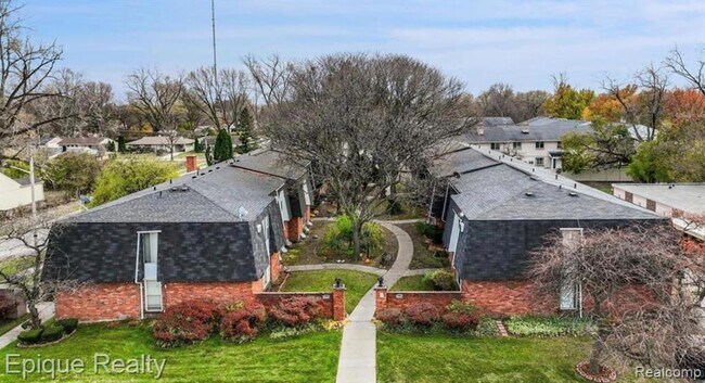 Primary Photo - 13337 W Nine Mile Rd