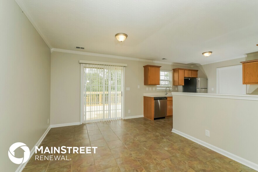 Building Photo - 10628 Irvin Pines Dr