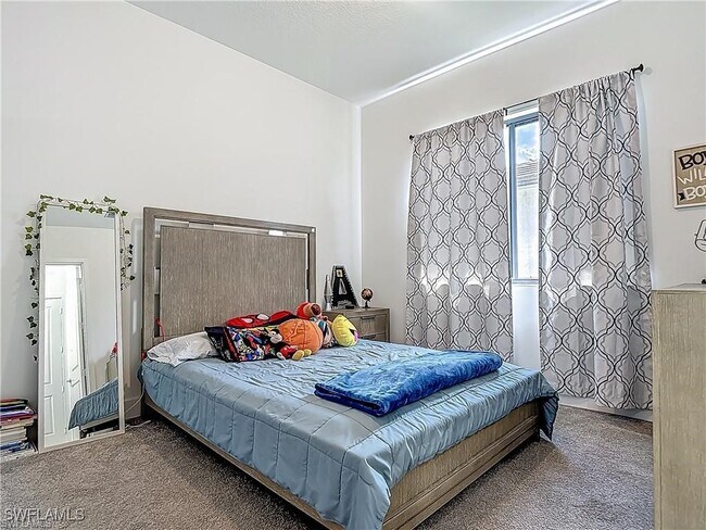 Building Photo - 5285 Marano Dr