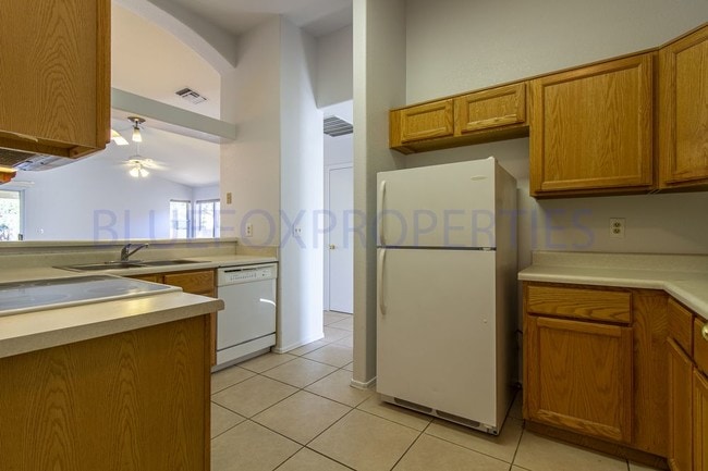 Building Photo - 7845 S Kilbrennan Way