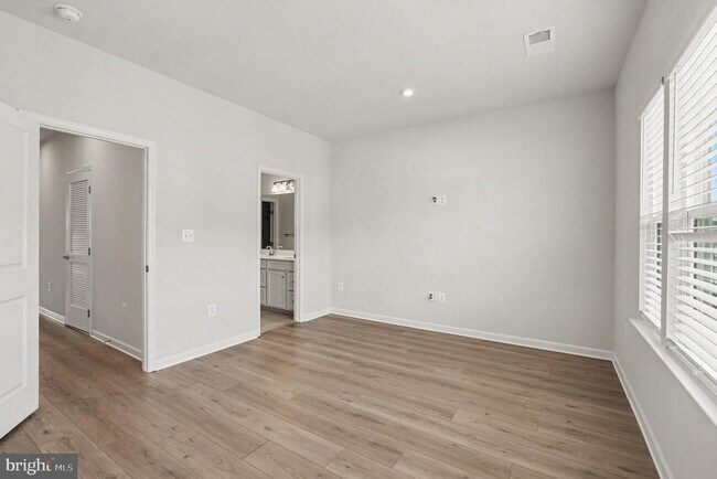 Building Photo - 4706 Torrey Ln