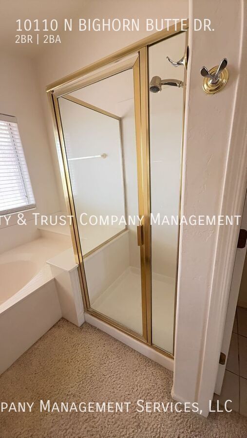 Building Photo - 10110 N Bighorn Butte Dr
