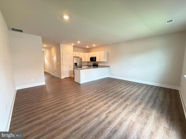 Building Photo - 117 Nootka Wy
