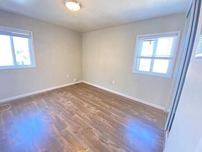 Building Photo - 4428 Oregon St
