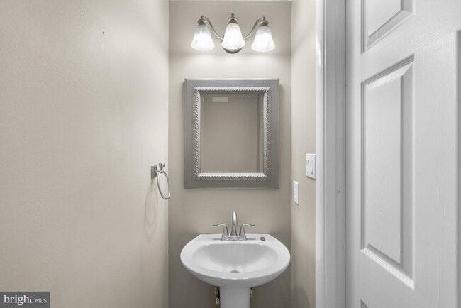 Building Photo - 13250 Custom House Ct