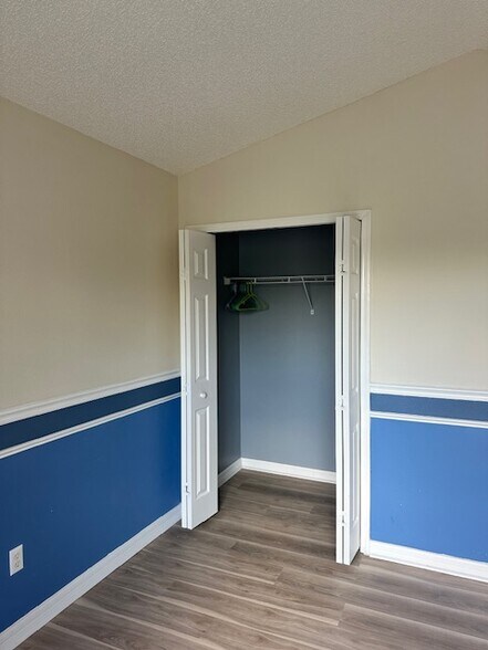 Building Photo - 1645 Anna Catherine Dr