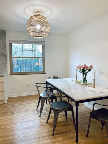 Building Photo - 1845 Northwest Ct