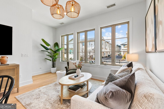 Building Photo - 245 Rolison Wy