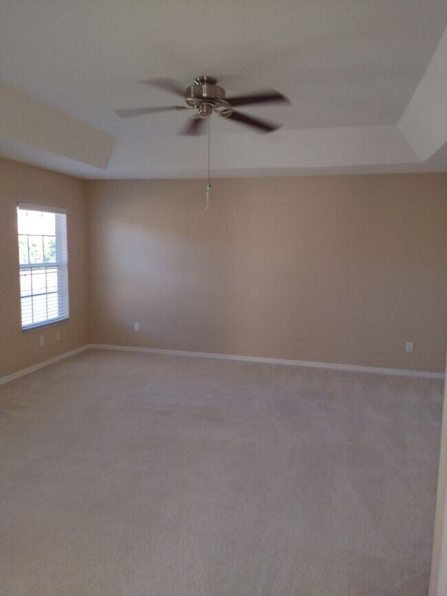 Building Photo - Beautiful home in Stonecrest