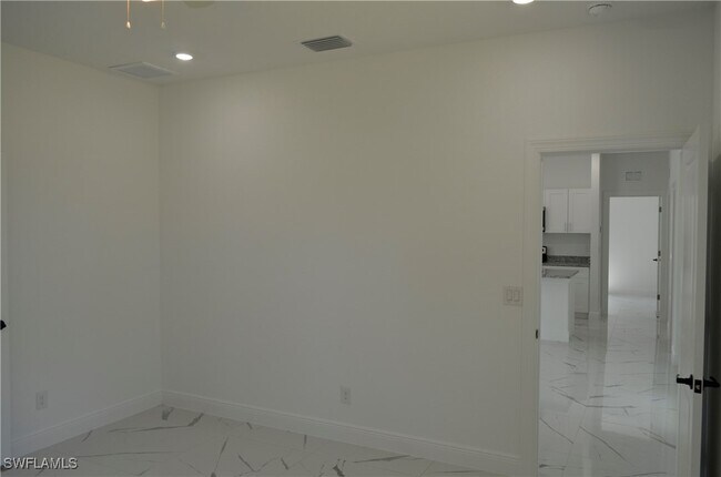Building Photo - 2610 34th St W