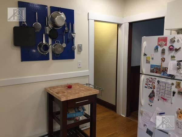 Building Photo - 3 bedroom in Brookline MA 02446