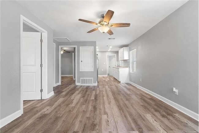 Building Photo - 312 E Brainerd St