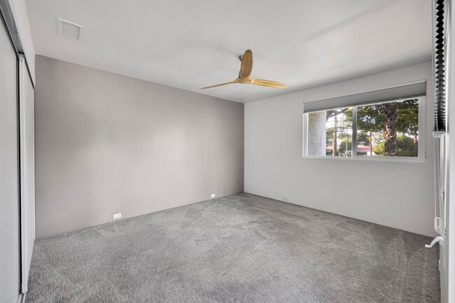 Building Photo - 2521 N Whitewater Club Dr