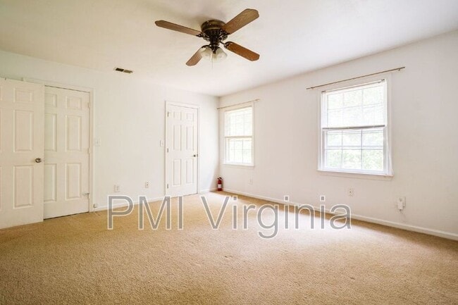Building Photo - 812 Tuition Ct