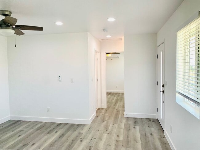 Building Photo - CHARMING Newly Constructed 1BD/BA Availabl...