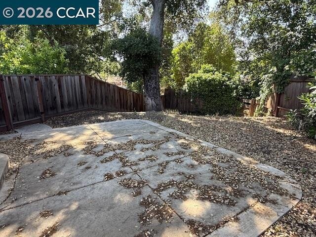 Building Photo - 1493 Carmel Dr