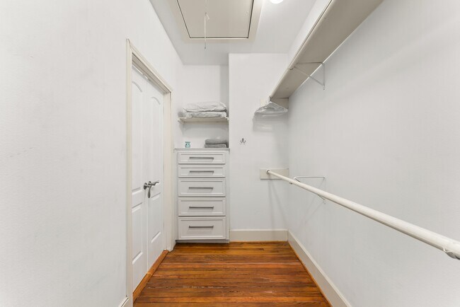 Building Photo - 315 Fairview St