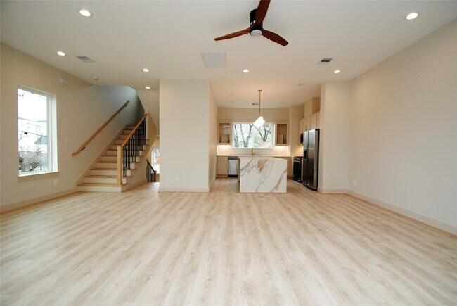 Building Photo - 6312 Illinois St