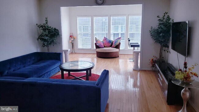 Building Photo - 43567 White Cap Terrace