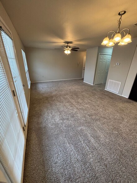 Building Photo - 9 S Joplin Loop