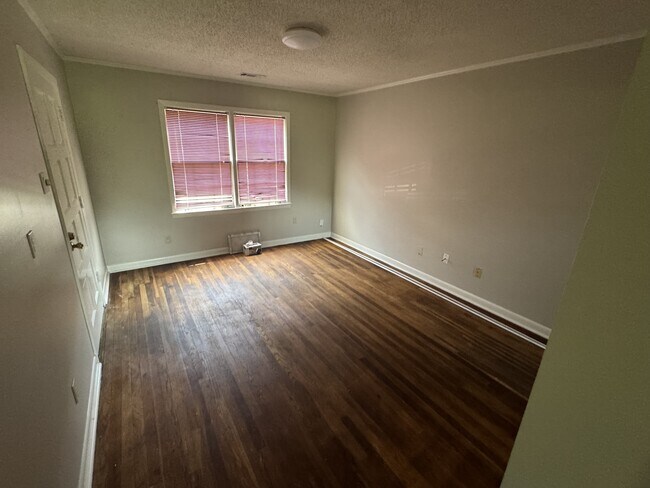 Building Photo - 3554 Venable Rd