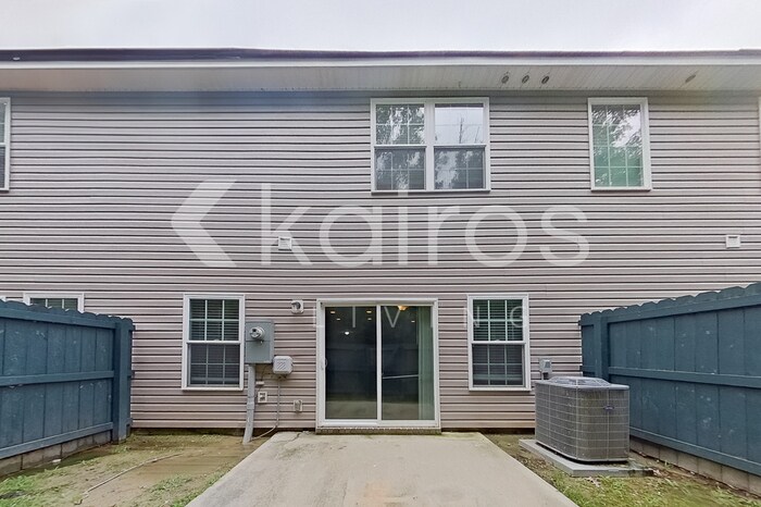 Building Photo - 407 Ferguson Ln