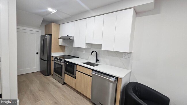 Building Photo - 3923 14th St NW