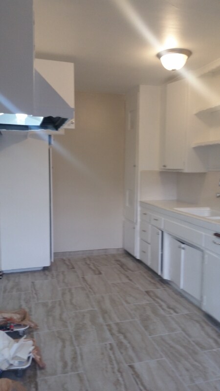 Primary Photo - 128 E Caldwell St