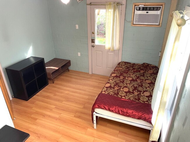 Building Photo - 2605 Oaklawn Ave