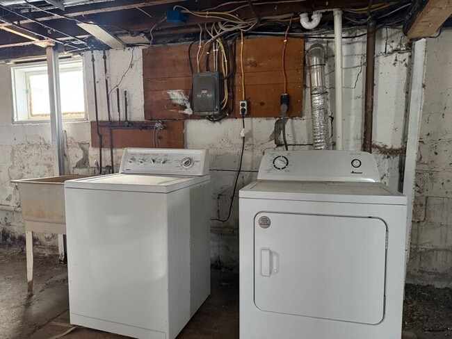 Building Photo - 57 N Terrace