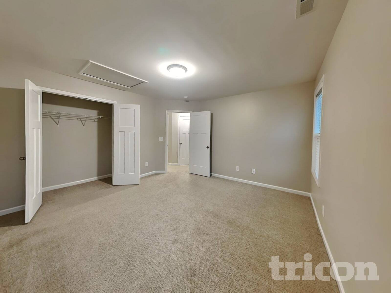 Building Photo - 877 Juno Dr