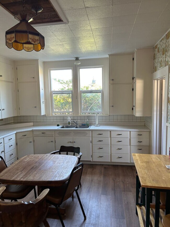 Building Photo - Charming 4-Bedroom Home Near Cal Poly Humb...