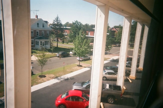 Great Neighborhood - Mansion House Apartments