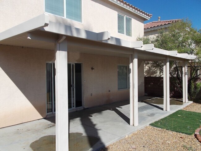 Building Photo - Spacious 4-Bedroom, 2.5-Bathroom Home – Fr...